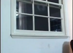 Два лилипута ебут красивую девушку латинку